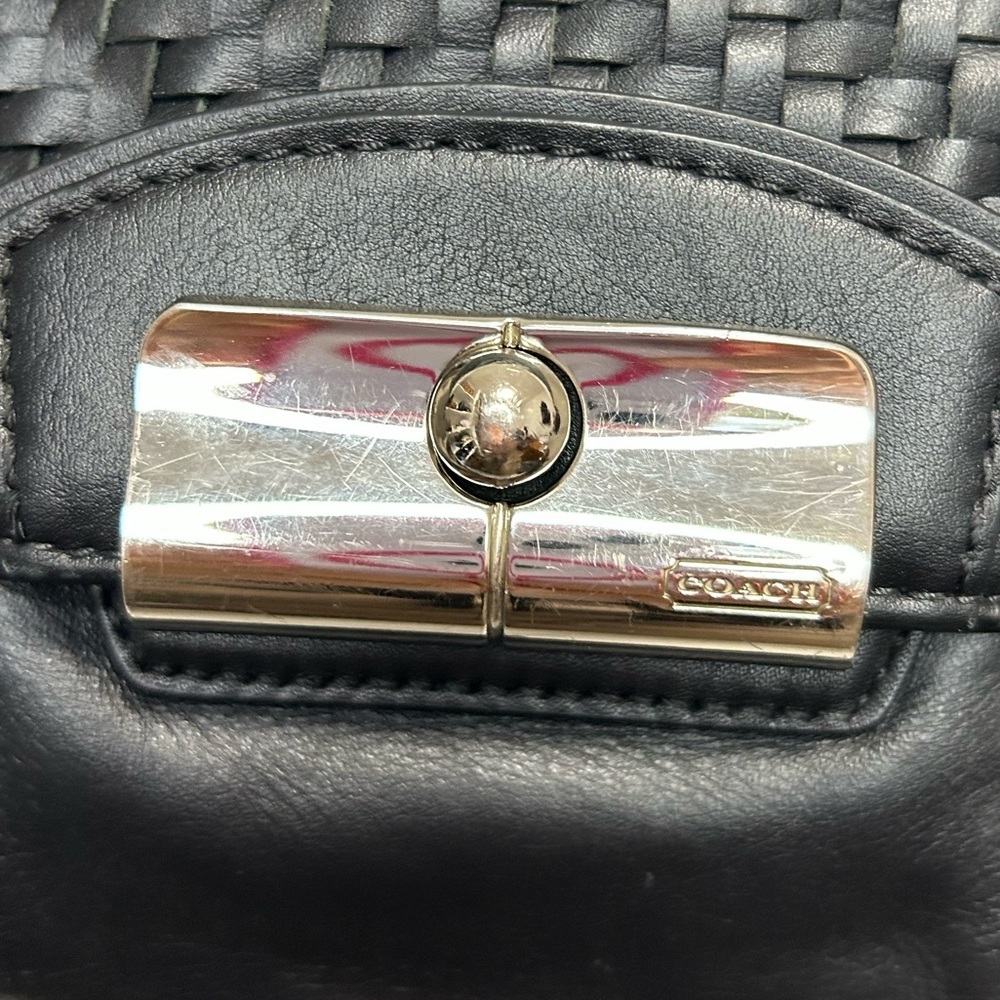 COACH authentic vintage Elegant Black Woven Leather Shoulder Bag/Crossbody Bag - Picture 2 of 9